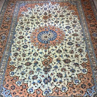 فرش دستباف جفت ۹ متری کاشان کرم حاشیه مسی دستبافت